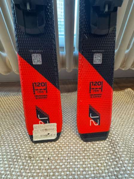 Лыжи горные в Москве