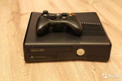 игровую приставку Microsoft Xbox 360 Slim