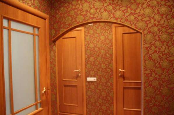 Поклейка обоев любой сложности в Санкт-Петербурге фото 4