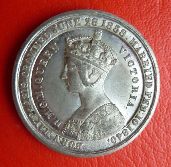 Великобритания набор из 3 жетонов Королевская семья Виктории в Орле фото 6