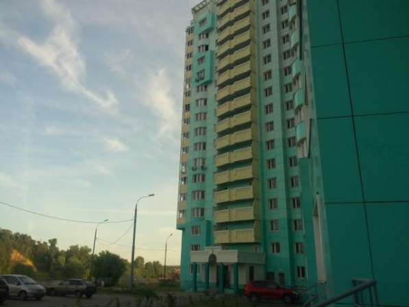 Продам трехкомнатную квартиру в Красногорске. Жилая площадь 107,60 кв.м. Этаж 7. Есть балкон.