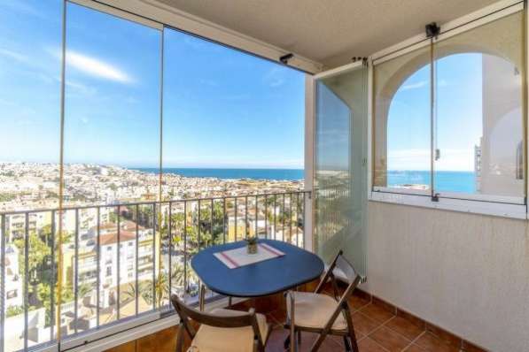 Недвижимость в Испании,Квартира с видом на море в Торревьеха