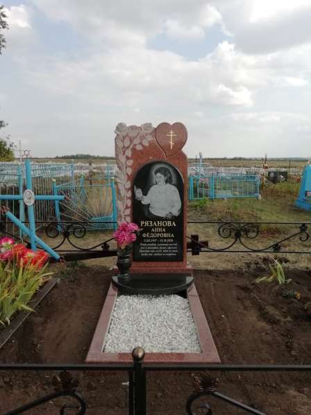 Памятники и надгробия в Белгороде фото 5