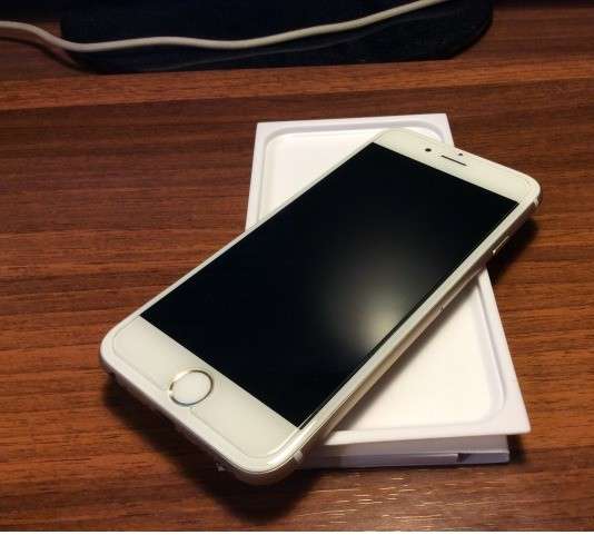 Продам iPhone 5s gold 16gb, как новый