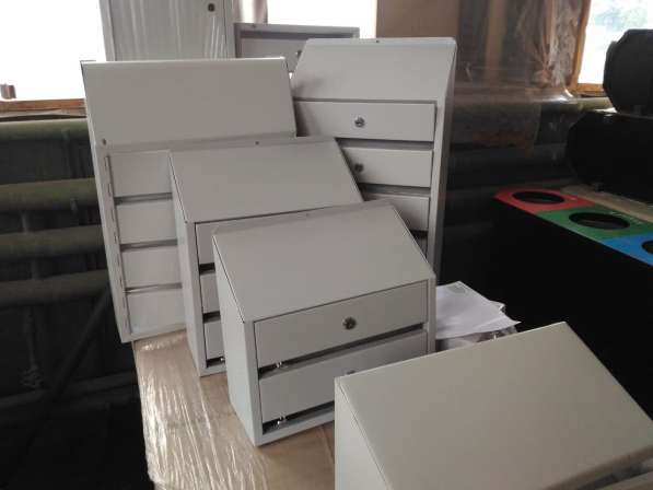 Почтовые многосекционные ящики в комплекте с замками
