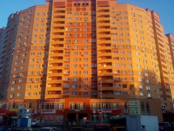 Продам трехкомнатную квартиру в г.Котельники. Этаж 5. Дом монолитный. Есть балкон.
