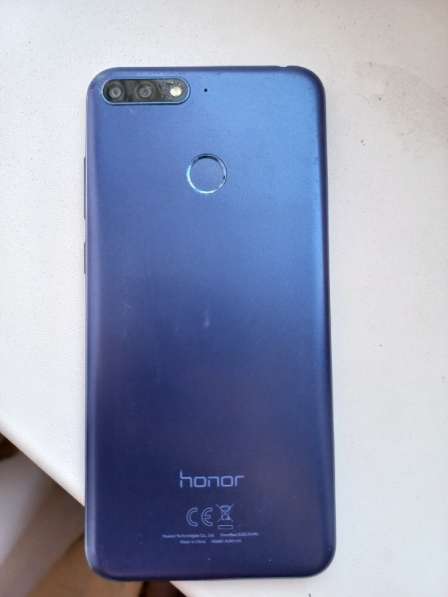 Телефон Honor 7C в Екатеринбурге