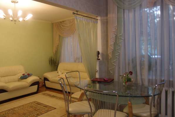 4 комнатная квартира Академика Королева Киевский район в фото 4