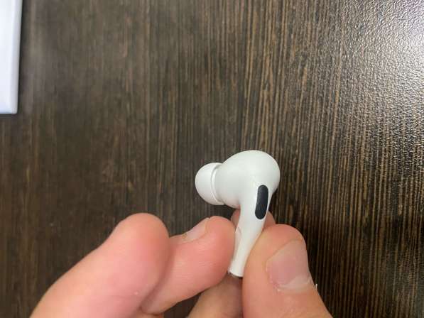 Беспроводные наушники AirPods Pro в Москве