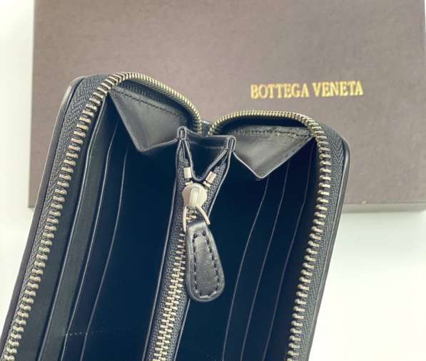 Мужской кошелёк Bottega Veneta на молнии в Москве