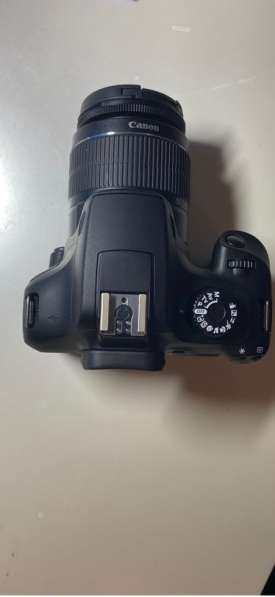 Зеркальный фотоаппарат Canon 4000D