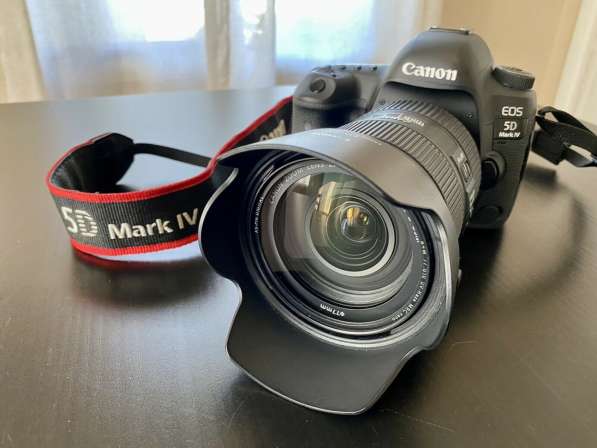 Canon EOS 5D Mark IV DSLR Camera with EF 24-105mm f/4L IS II в 