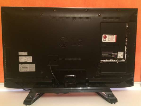 LG 42LM760T в Саратове фото 5