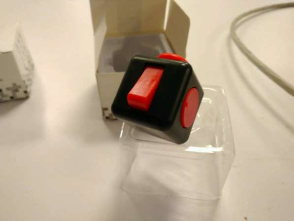 Кубик антистресс Fidget Cube в фото 4