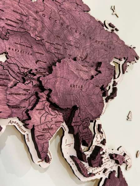 Карта мира из дерева в цвете бордо в Набережных Челнах фото 7