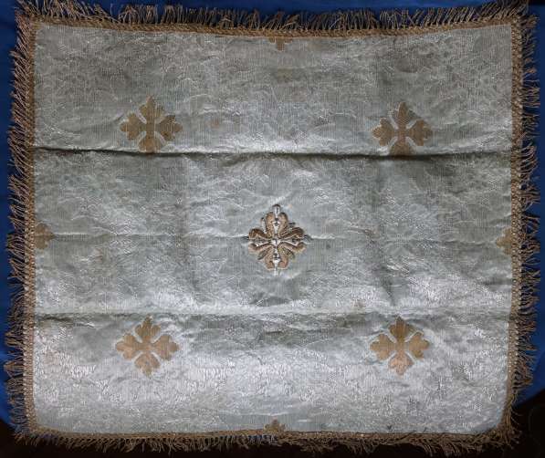 Старинный евхаристический воздух шитый серебром и золотом в Санкт-Петербурге