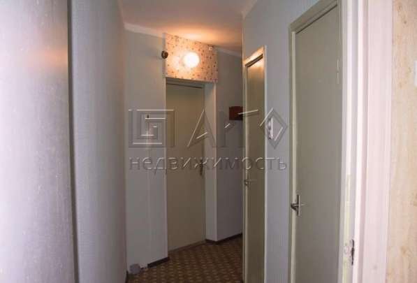 Сдам однокомнатную квартиру в Санкт-Петербурге. Жилая площадь 39 кв.м. Этаж 12. Есть балкон.