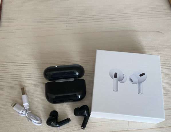 AirPods