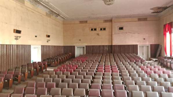 Дворец культуры 3750 м. кв, Зугрес в фото 5