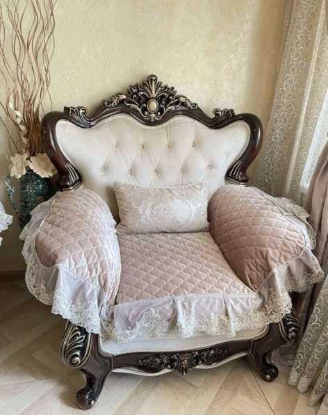 Диван+ кресло в хорошем состоянии в Москве