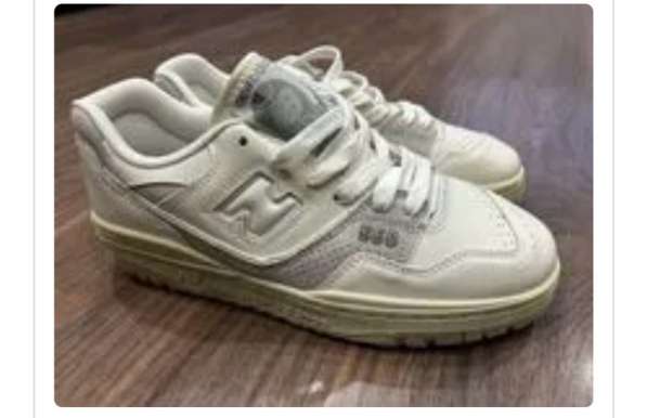 Кроссовки белые