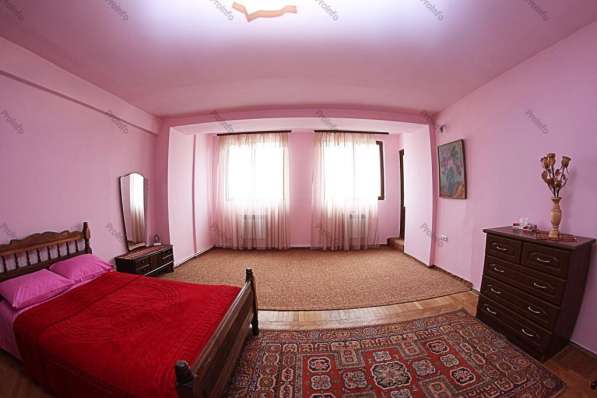 В арвнду здается 3-х комнатная квартира в центре Еревана в фото 11