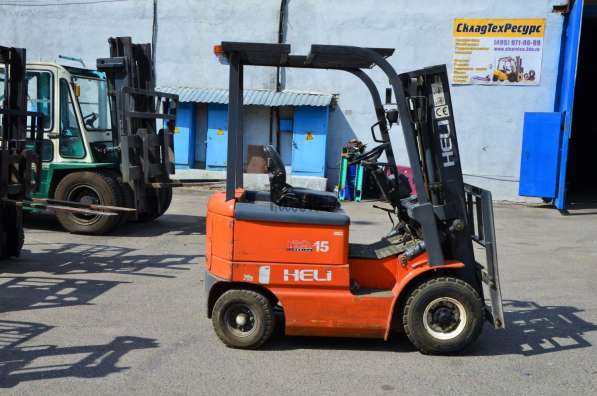 Погрузчик продаем. СКИДКИ! в Москве фото 4