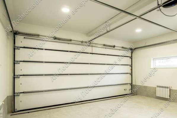 Продам коттедж в Москва.Жилая площадь 300 кв.м.Есть Газ, Водопровод. в Москве