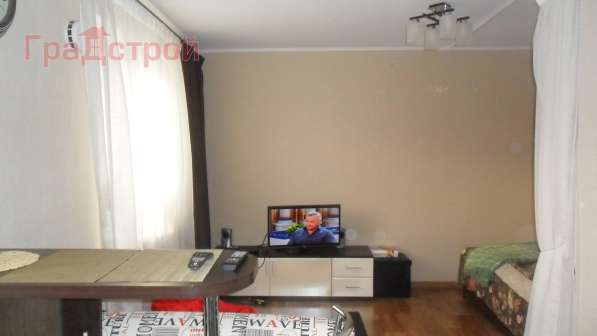 Продам однокомнатную квартиру в Вологда.Жилая площадь 29,60 кв.м.Дом кирпичный.Есть Балкон.