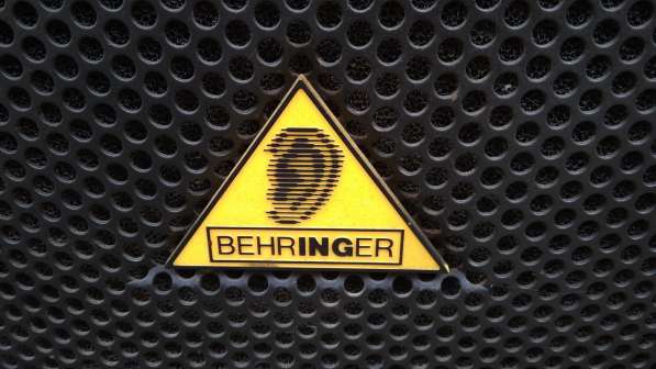 Продам пару 400-Ваттных колонок Beringer B1520 в Симферополе фото 4