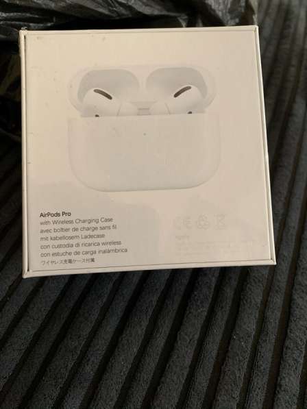 Наушники AirPods Pro в Санкт-Петербурге