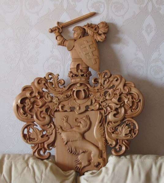 Семейный герб в подарок в Москве