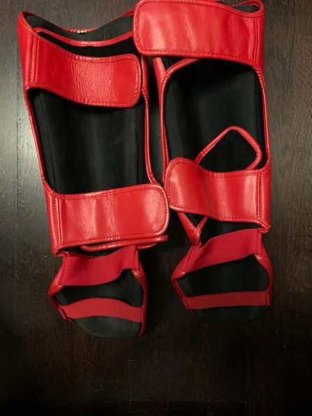 Боксерские перчатки twins, защита голени и стопы twins,бинты в Москве фото 3