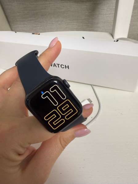 Apple Watch SE 40 mm синие в Москве фото 3