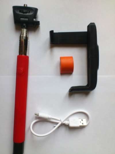 Палка для селфи с Bluetooth. в Москве