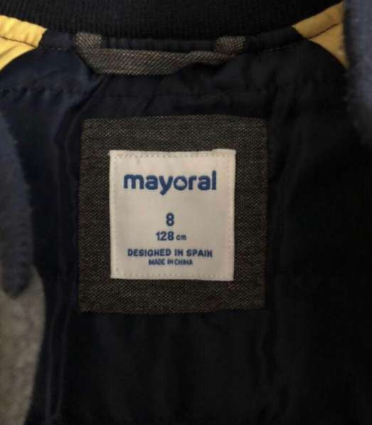 Бомбер куртка для мальчика mayoral рост 128 в Путилково фото 3