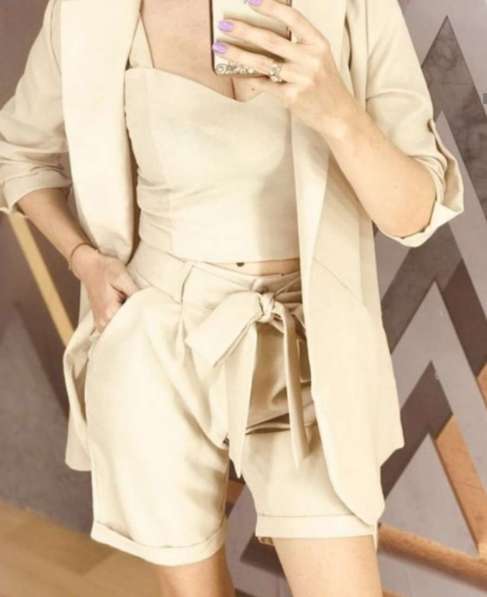 Женский кремовый костюм тройка (шорты + топ + пиджак)