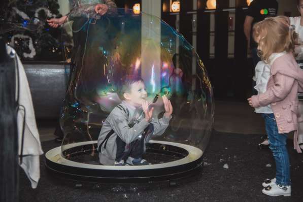 Шоу гигантских мыльных пузырей в Обнинске фото 3