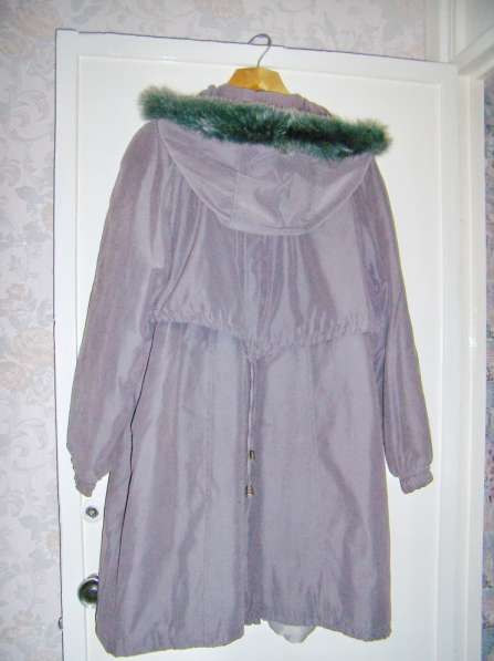 Пальто демисезонное серое с капюшоном, б. у, р.48-50 в фото 3