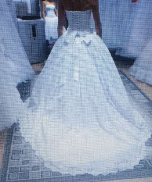 Продам шикарное свадебное платье в Омске фото 4