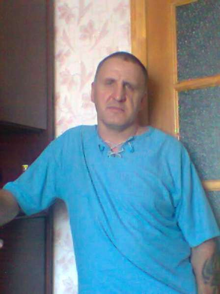 Олег, 50 лет, хочет познакомиться
