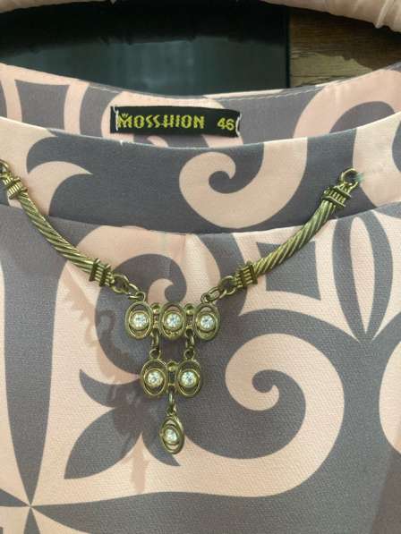 Продам платье в Пскове