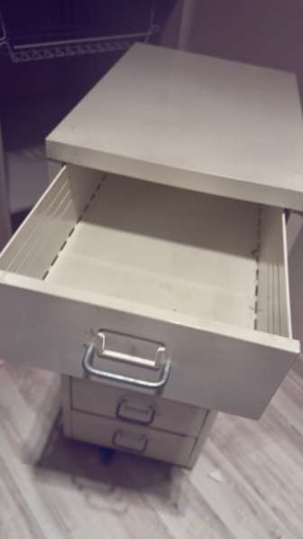 Тумба металлическая в Москве фото 3