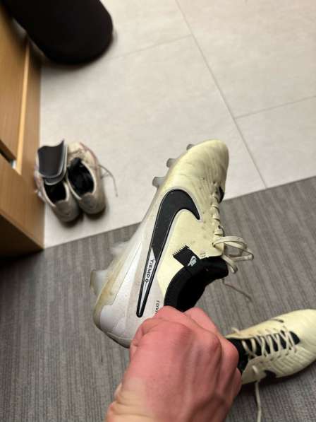 Бутсы футбольные