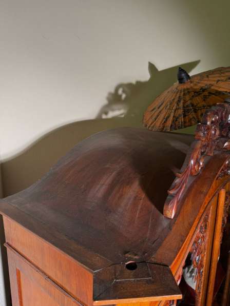 Антикварная витрина 20 века в Москве фото 5