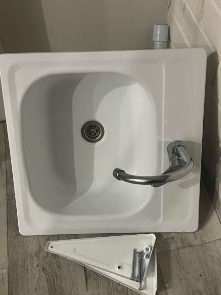 Продам новую мойку с новостройки