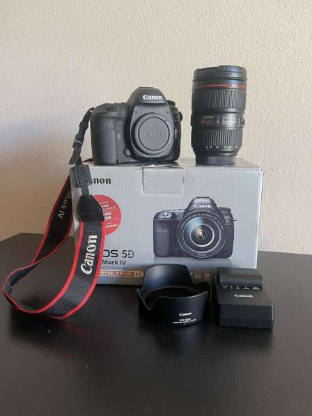 Canon EOS 5D Mark IV DSLR Camera with EF 24-105mm f/4L IS II