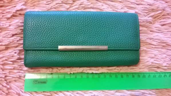 Новый кошелек из кожи зеленого цвета. Gillian