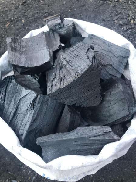 Древесный уголь в мешке оптом