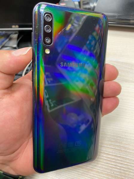 Samsung Galaxy A50 64GB в Владивостоке фото 4